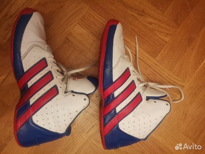 Баскетбольные кроссовки Adidas