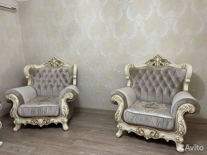 Продам диван и 2 кресла