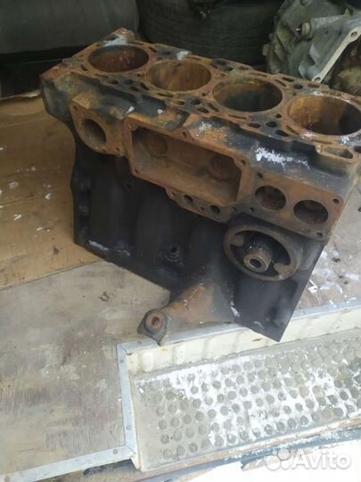 Блок цилиндров LT35 2.8 TD ATA нодо гильзовать