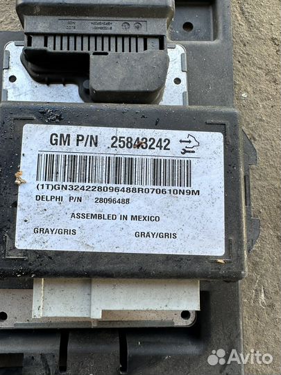 Cadillac srx блок комфорта