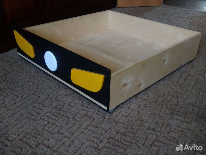 Детская кровать машина с матрасом