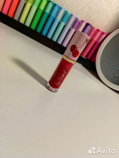 Блеск для губ vivienne sabo