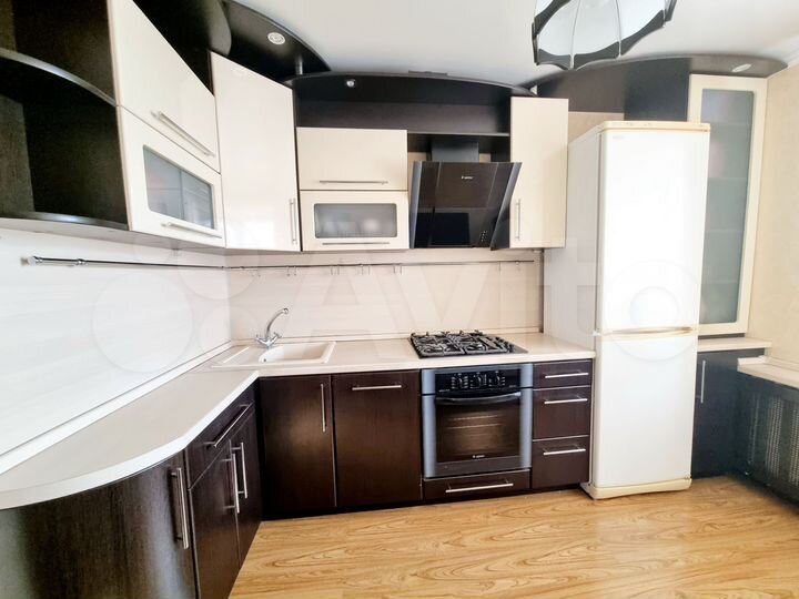 2-к. квартира, 60 м², 6/7 эт.