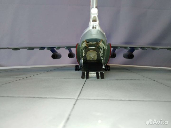 Модель самолета Ил-76 мд