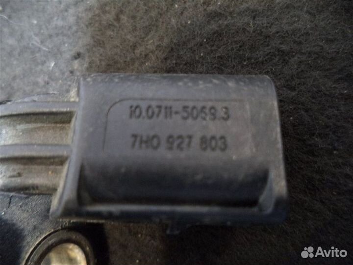 Датчик ABS задний левый Volkswagen Passat Variant