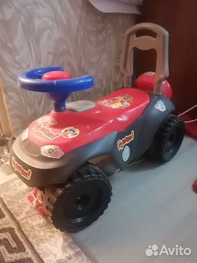 Детская машинка толокар каталка