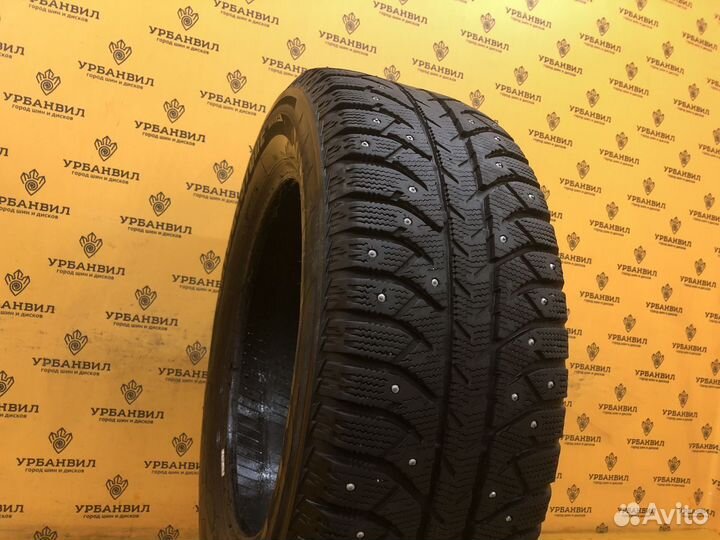 Bridgestone Ice Cruiser 7000 215/60 R16 95T