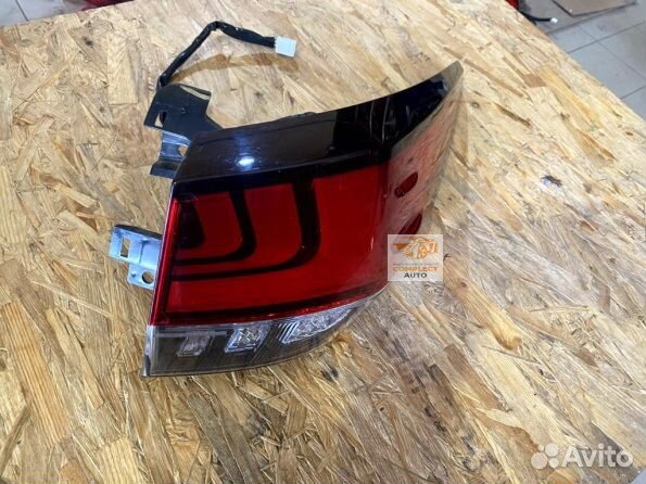 Фонарь в крыло правый Lexus RX 4 (2019-2023)
