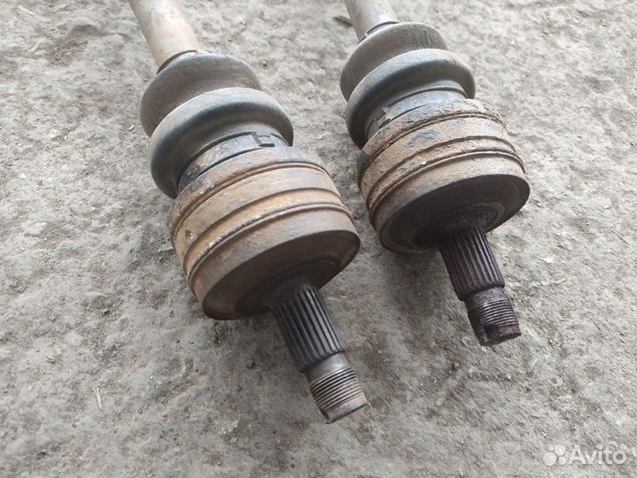 Привода задние Mercedes-Benz W134