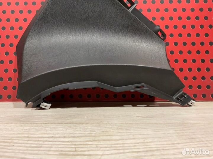 Обшивка салона Jeep Grand Cherokee WK2 2016