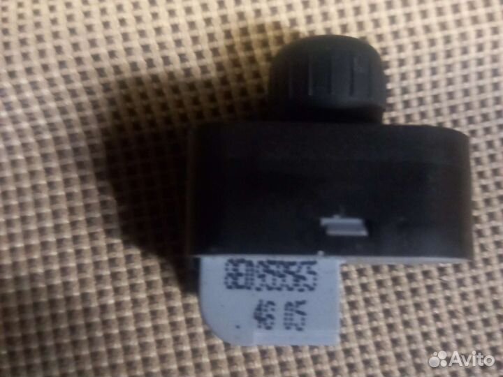 Ауди А4 (В7) 2005г-джойстик регулировки зеркал