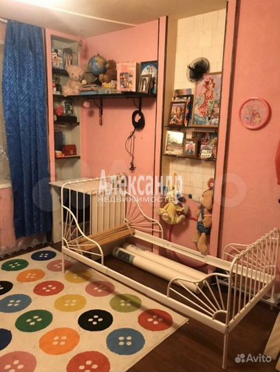 Комната 17 м² в > 9-к., 2/9 эт.