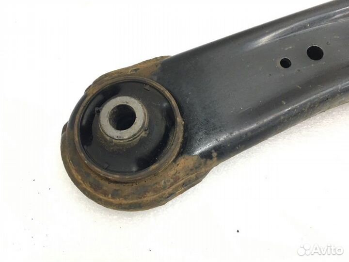 Рычаг подвески передний правый Mitsubishi