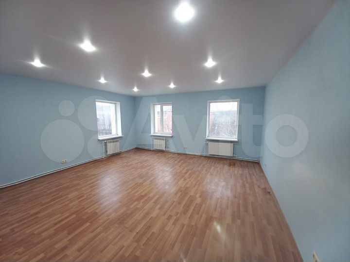 Продам базу с арендатором в Г. Щите, 1060 м²