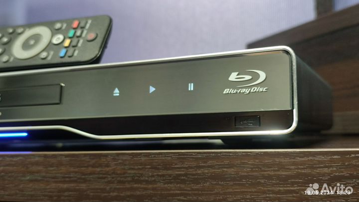 Blu-ray плеер Philips bdp7500bl/51