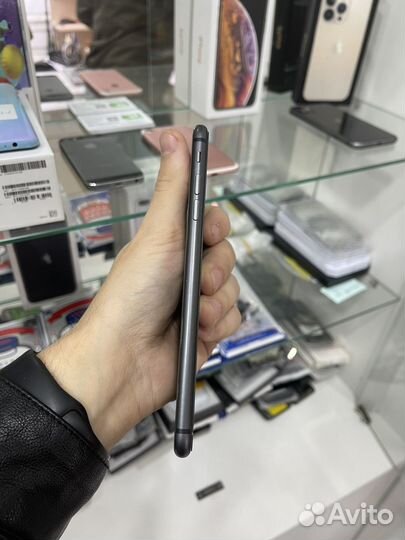 iPhone 8 Plus, 64 ГБ