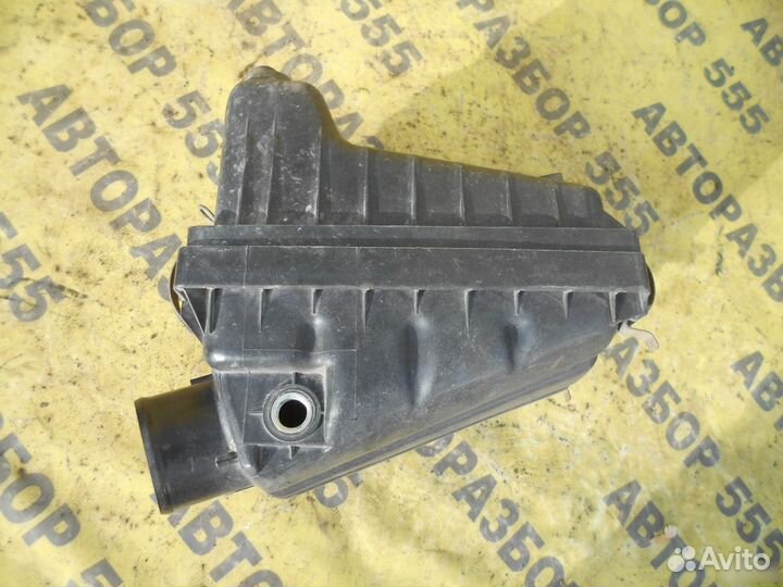 Корпус воздушного фильтра Toyota VIsta 1986-1990