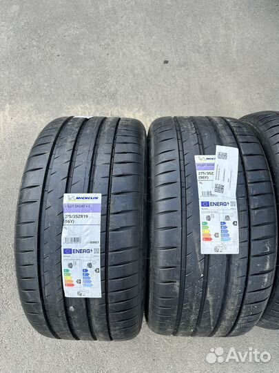 Michelin Pilot Sport 4 S 275/35 R19 и 245/40 R19 98Y