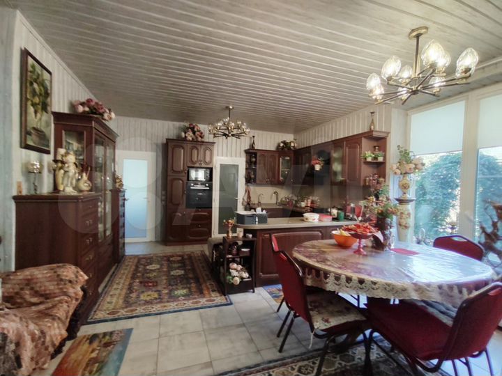 Дом 300 м² на участке 23 сот.