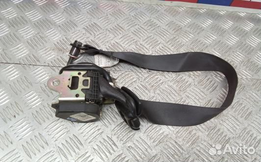 Ремень безопасности с пиропатроном сиденья передне