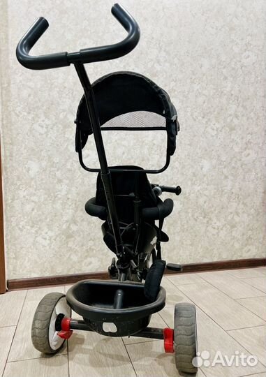 Велосипед детский трехколесный с ручкой