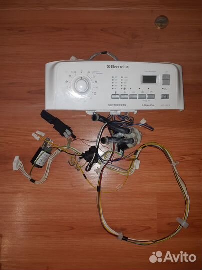 Запчасти, детали на стиральную машинку Electrolux