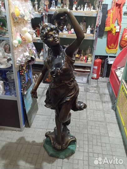 Бронзовая статуэтка