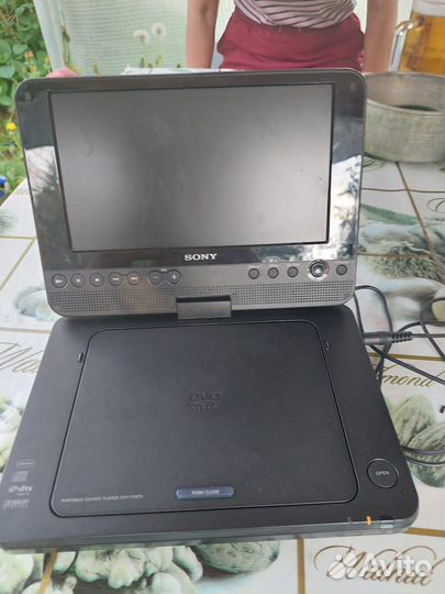 Portable Sony DVD/CD Player, DVP-FX870