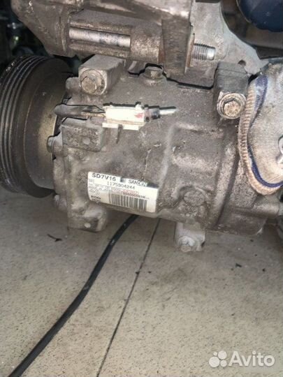 Компрессор кондиционера Renault Logan