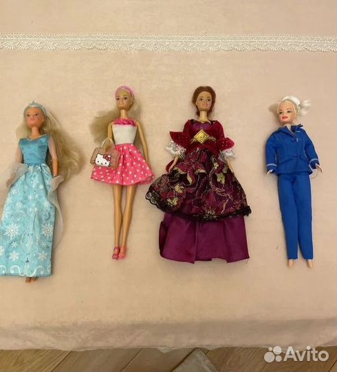 Барби с одеждой