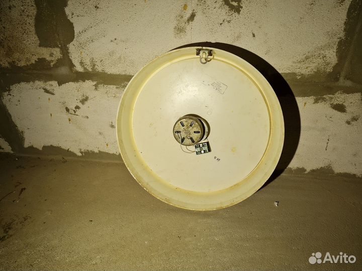 Часы настенные ссср. Привезу бесплатно