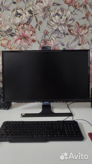 Продам монитор Samsung 27e390