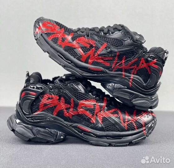 Balenciaga Runner graffiti