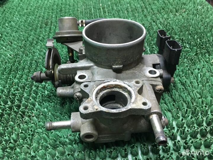 Дроссельная заслонка Nissan Maxima A33 VQ20DE