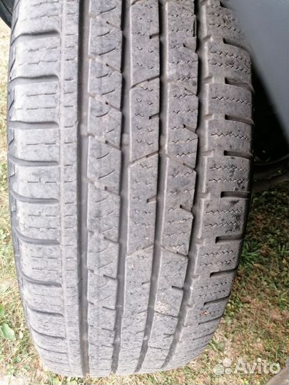 Continental CrossContact LX 215/65 R16 98H