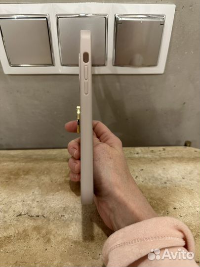 Чехол на iPhone 13 pro max guess
