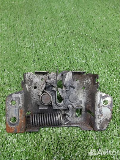 Замок капота Mitsubishi Lancer 10 2010