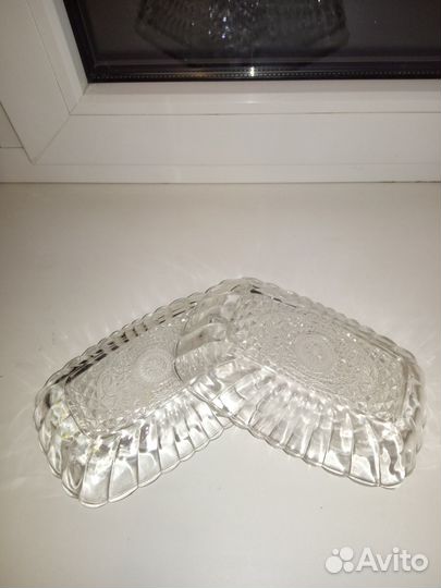 Бокалы, салатники, блюдо, конфетница