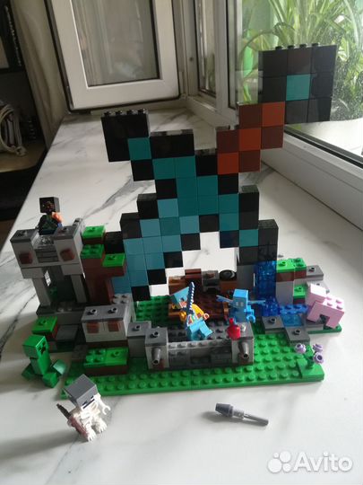 Lego minecraft 21244 застава меча