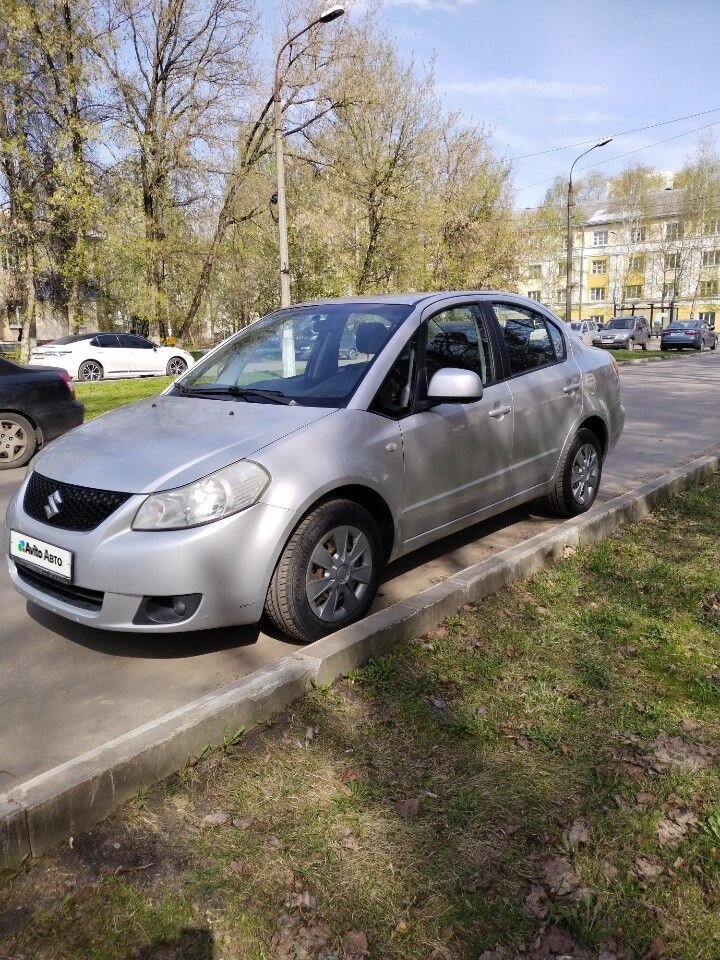 Suzuki SX4: фото владельца