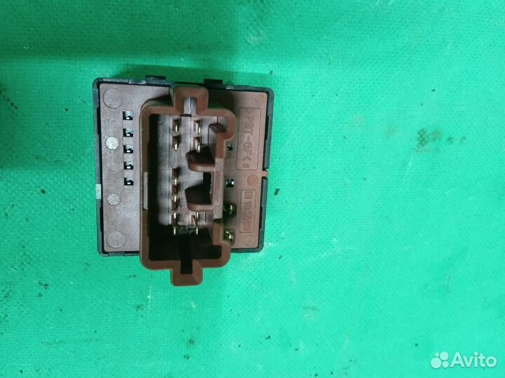 Mitsubishi Outlander Кнопка регулировки зеркал