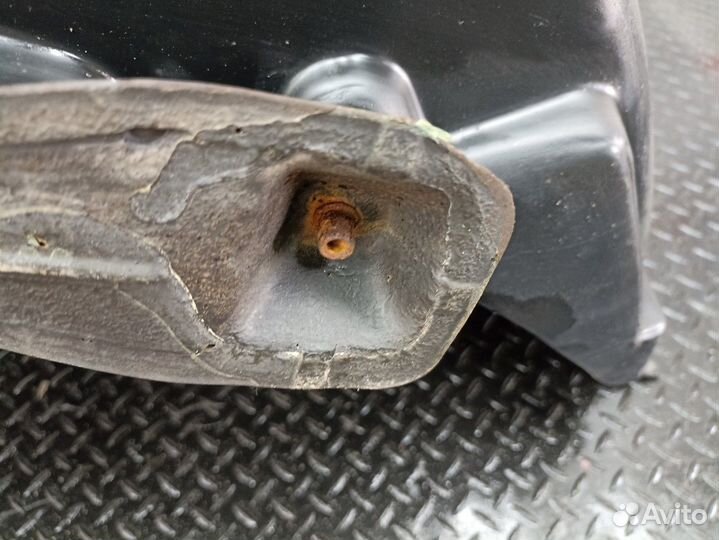 5490840326410 Крыло переднее правое передняя часть