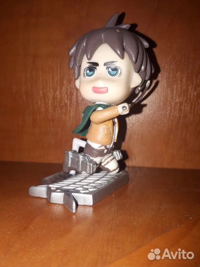 Аниме фигурки атака титанов