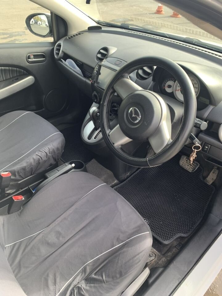 Mazda Demio: фото владельца