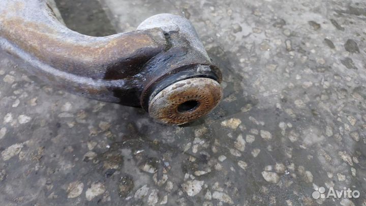 Рычаг передний нижний L G7 toyota Hilux (2005-2015)