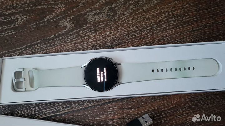 Смарт часы samsung galaxy watch 4