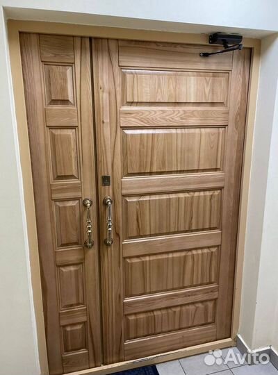 Входная дверь