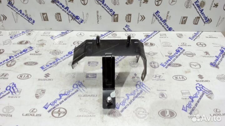 Кронштейн блока управления двигателем Chevrolet Av