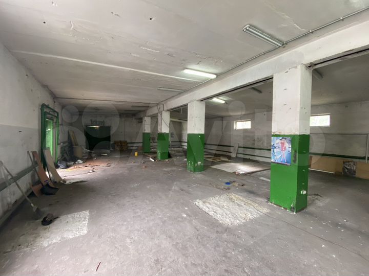 Здание, 393.1 м²