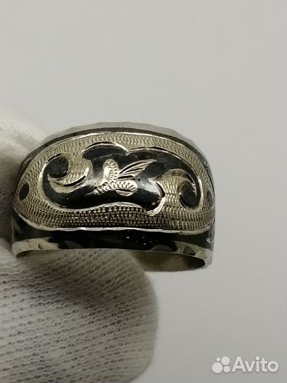 Серебряное кольцо 925 пробы